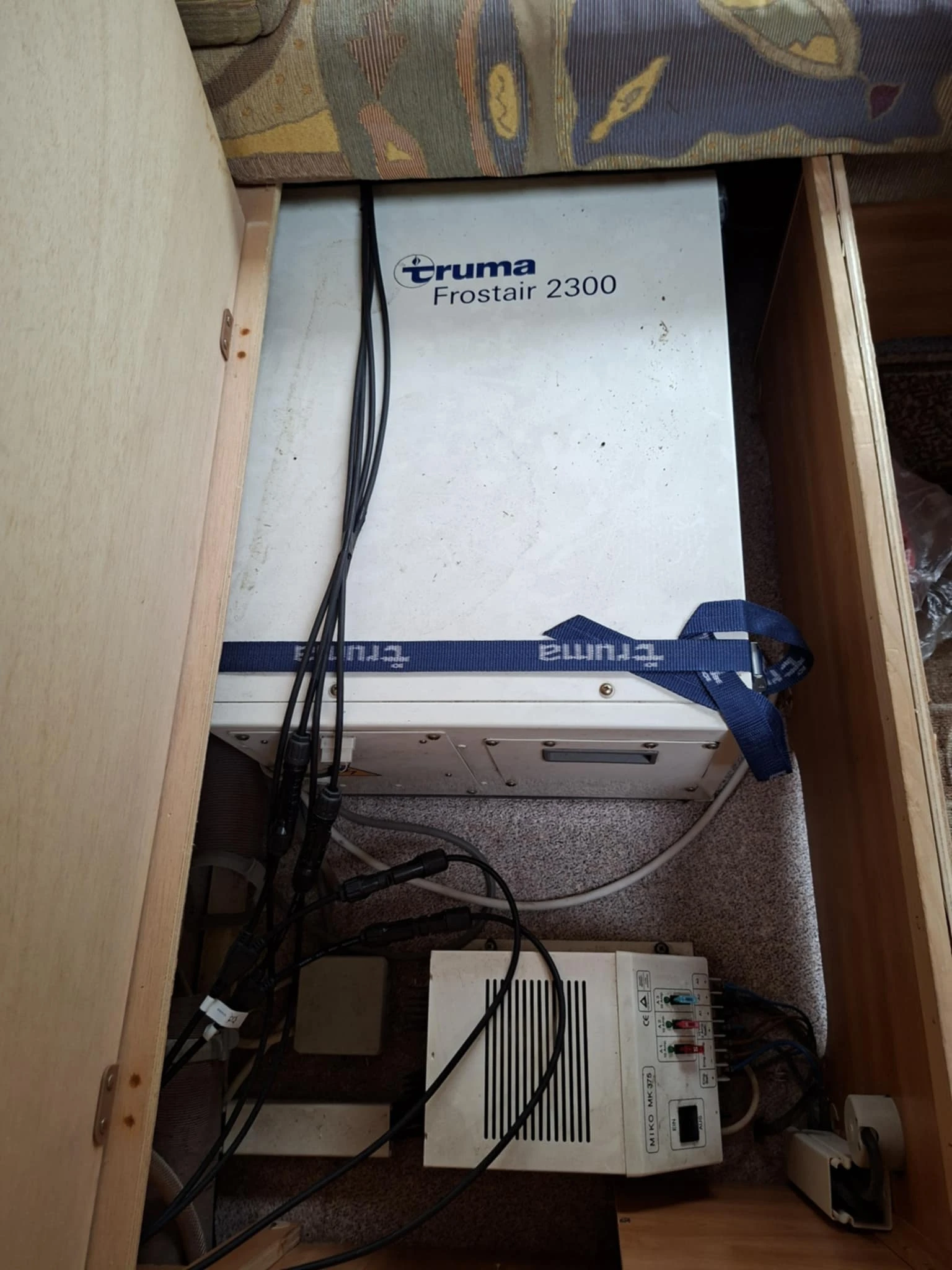 �������� Knaus AZUR | Mobile.bg � ����������� 12