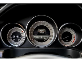 Mercedes-Benz E 55 AMG * 4dr Sdn 550 4MATIC * CARFAX * ЦЕНА ДО БГ - 31450 лв. / 16080.13 € - 33958406 14