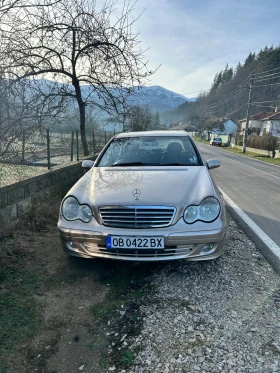 Mercedes-Benz C 200, снимка 2