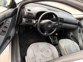 Seat Leon 1.6i.105k+ КЛИМА + ГАЗОВ ИНЖЕКЦИОН  - 1850 € / 3618.29 лв. - 88365993 11