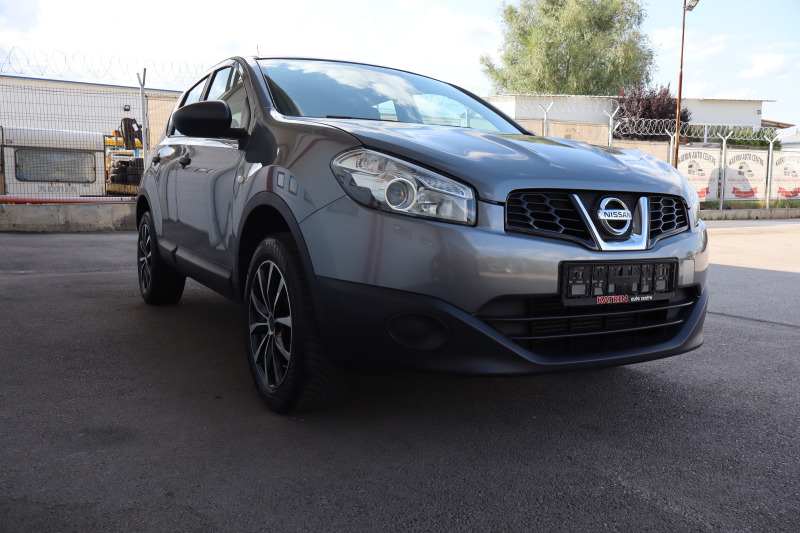 Nissan Qashqai 1.5DCI, снимка 3 - Автомобили и джипове - 46712456