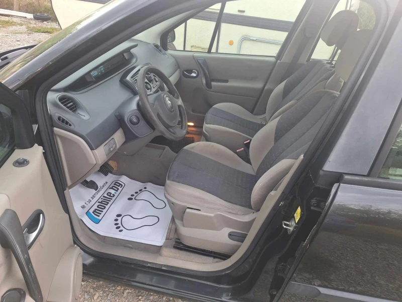 Renault Scenic 1.6i klima, снимка 14 - Автомобили и джипове - 47800042