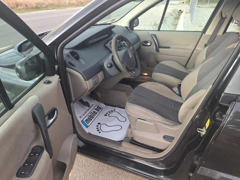 Renault Scenic 1.6i klima, снимка 10 - Автомобили и джипове - 47800042