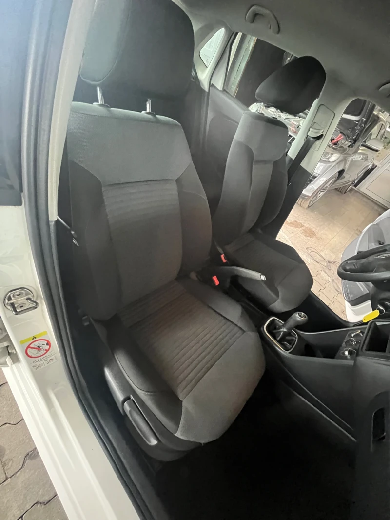 VW Polo 1.2TDI EVRO 5B подарък регистрация, снимка 11 - Автомобили и джипове - 48294630