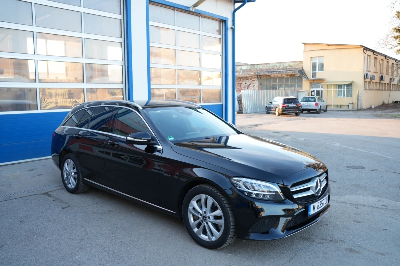 Mercedes-Benz C 300 Е, снимка 3 - Автомобили и джипове - 49408027