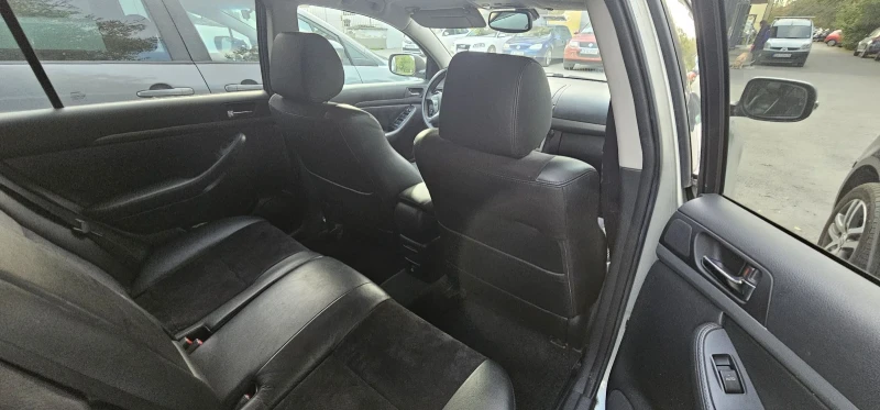 Toyota Avensis 2.2 D-CAT, снимка 9 - Автомобили и джипове - 53072923