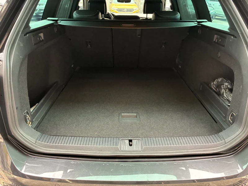 VW Passat R-line, снимка 17 - Автомобили и джипове - 52309168
