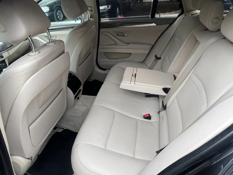 BMW 525 xDrive Facelift Швейцария, снимка 8 - Автомобили и джипове - 52553607