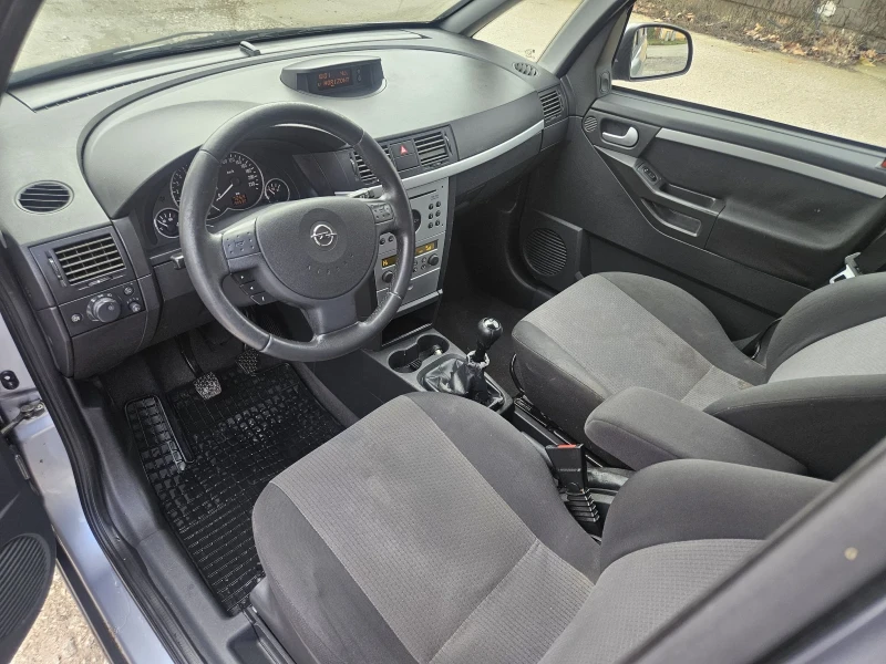 Opel Zafira 1.6i* Стария мотор* Климатроник , снимка 7 - Автомобили и джипове - 52695567