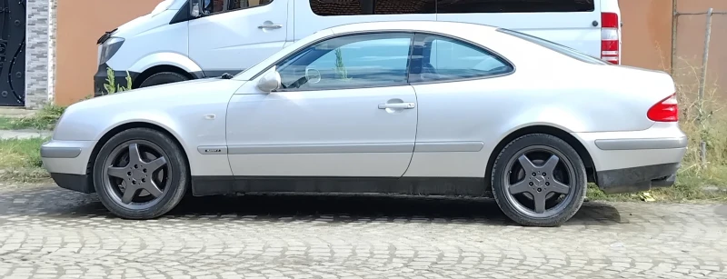 Mercedes-Benz CLK 430 V8, снимка 2 - Автомобили и джипове - 53192581