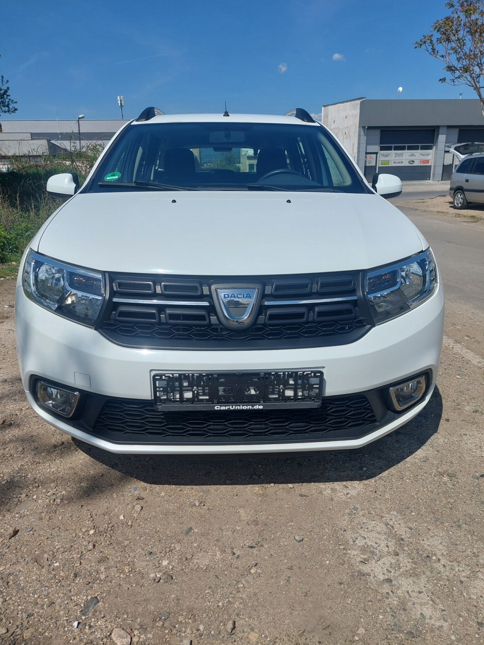 Dacia Logan 1.0i EURO 6 - изображение 1