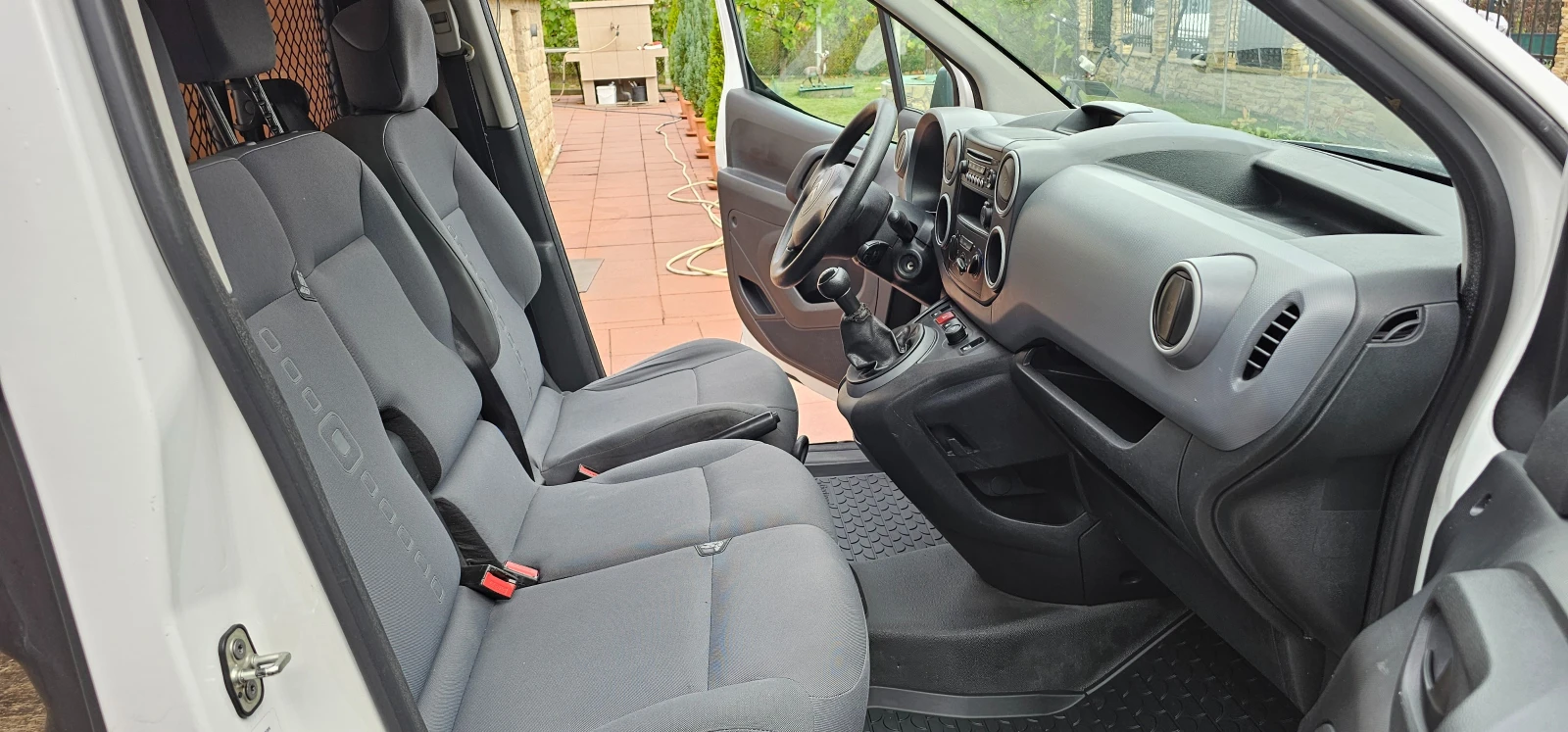 Citroen Berlingo 1.6HDI TURBO  | Mobile.bg — изображение 14