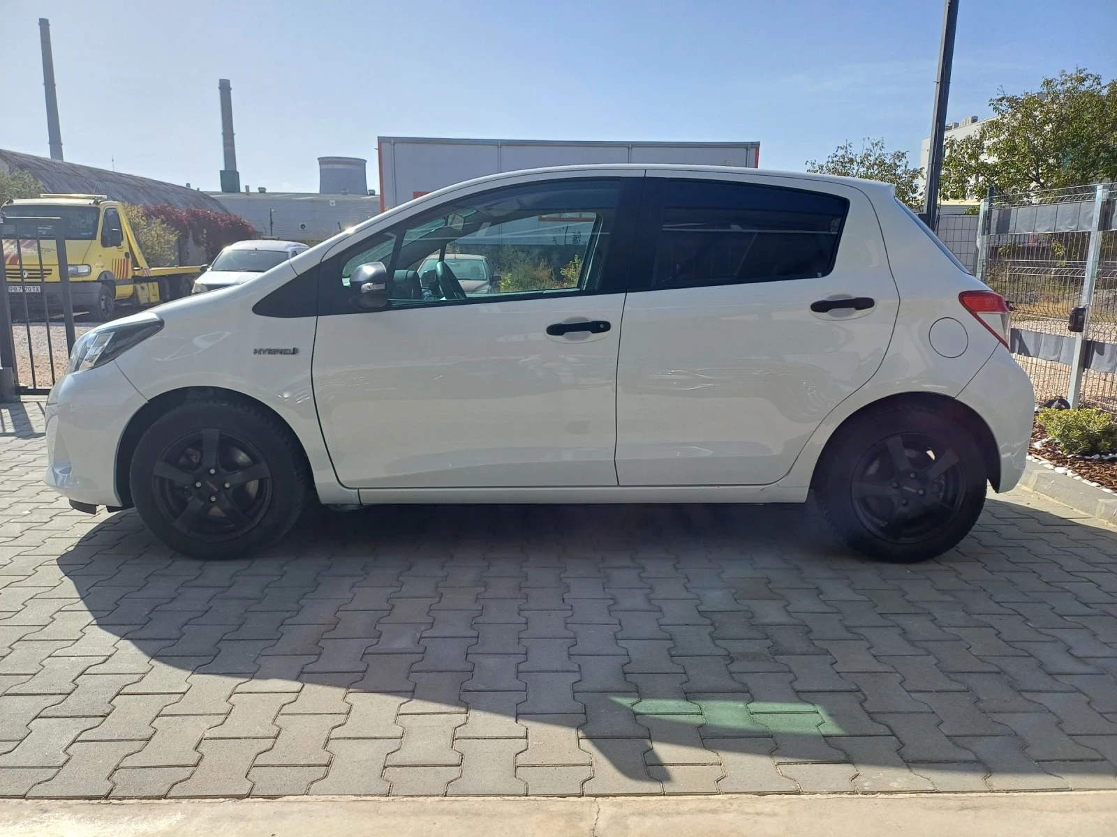 Toyota Yaris 1.5.Hybrid  - изображение 3