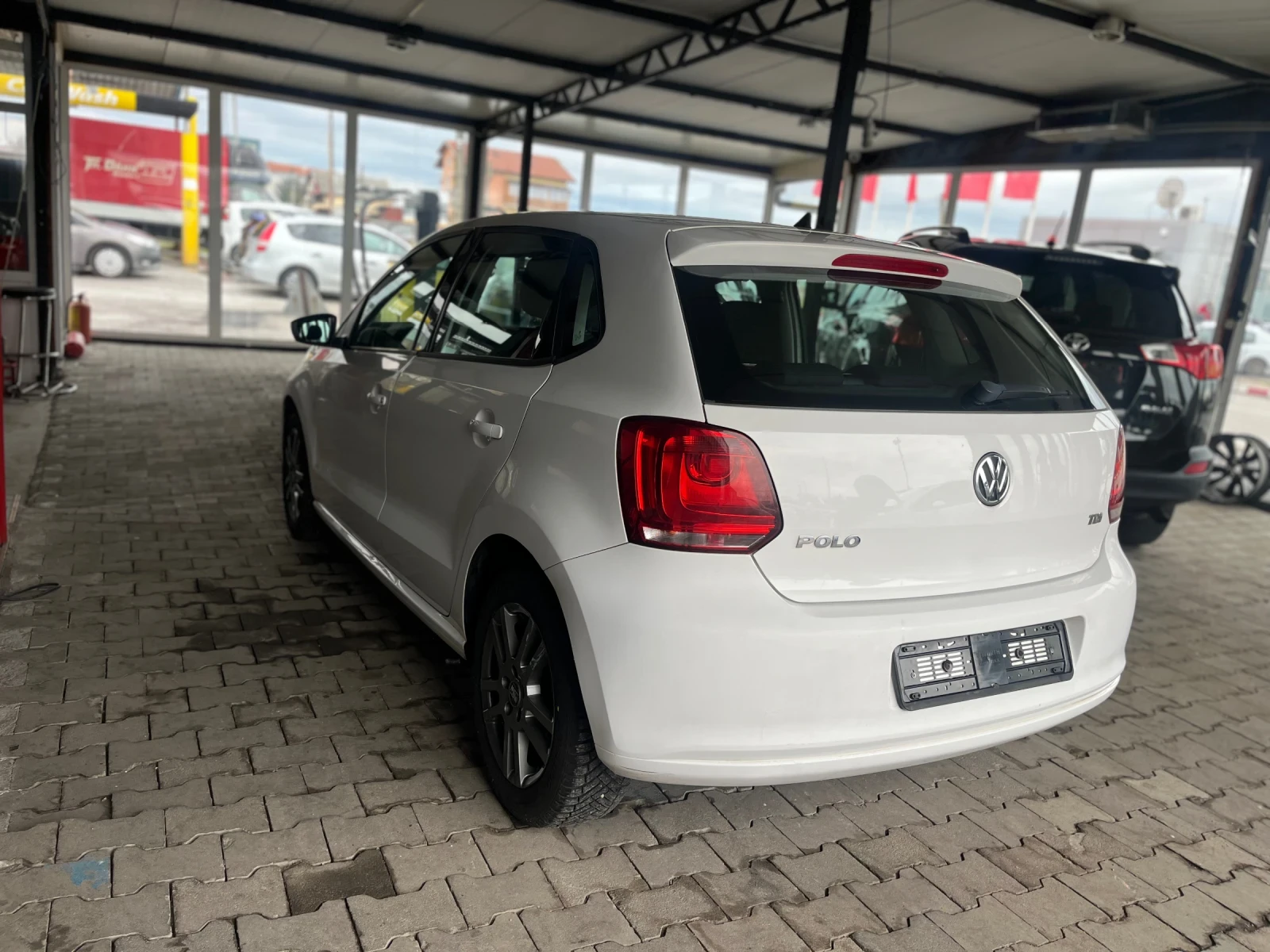 VW Polo 1.2TDI EVRO 5B подарък регистрация - изображение 6