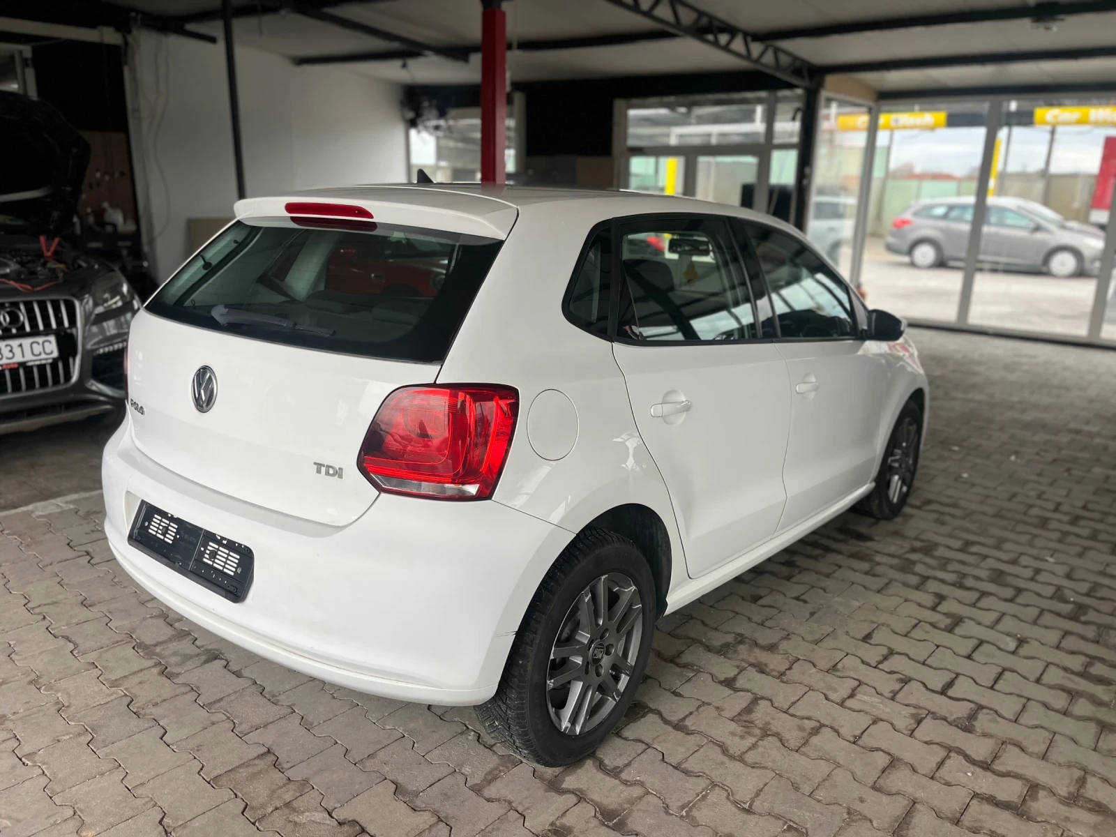 VW Polo 1.2TDI EVRO 5B подарък регистрация - изображение 5