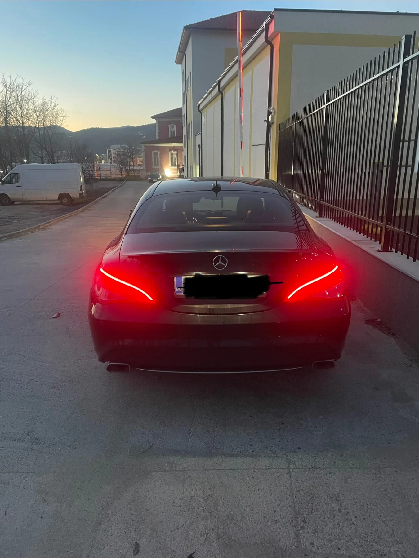 Mercedes-Benz CLA 220, снимка 2 - Автомобили и джипове - 53801918