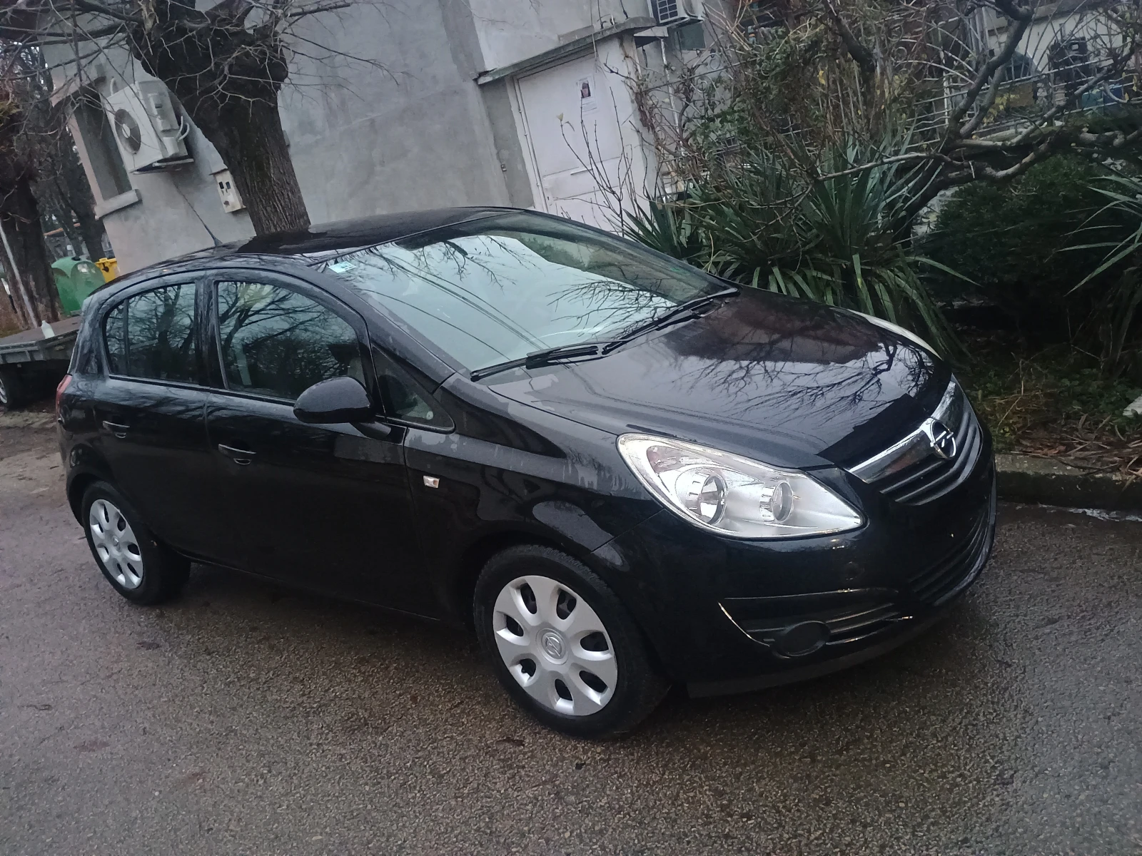 Opel Corsa  1.2 i 16V ECOTEC (80) - изображение 2