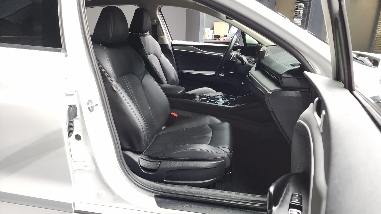 Kia K5 2.0LPI TRENDY autogeorge.com | Mobile.bg � ����������� 11