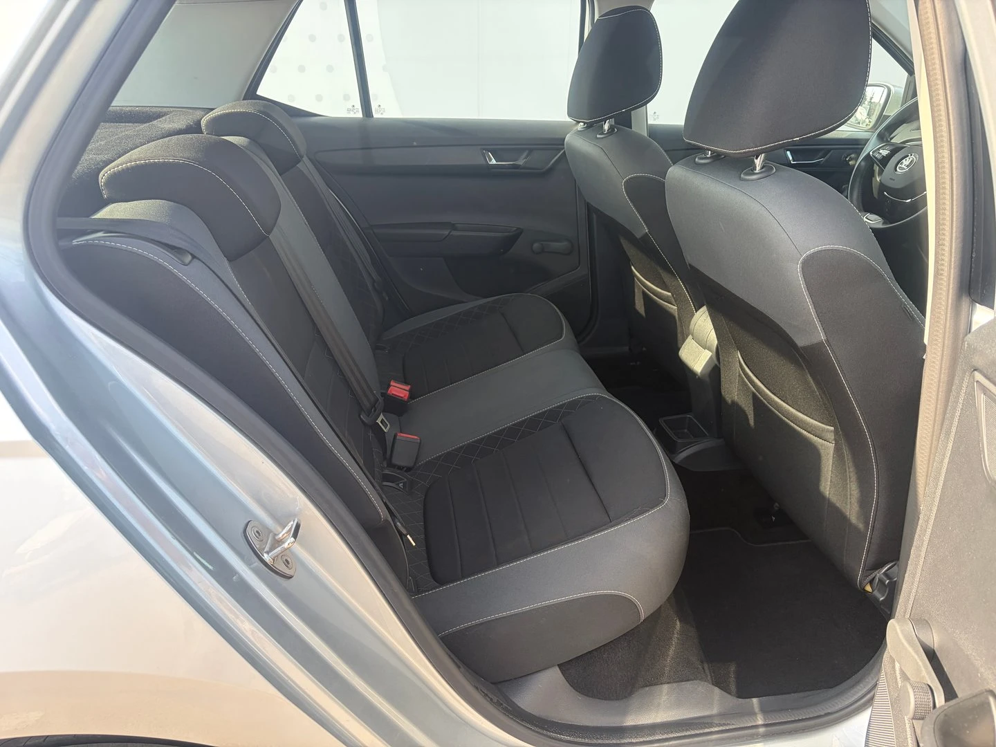 Skoda Fabia Ambition 1.0 TSI 95ks MT5 | Mobile.bg � ����������� 8