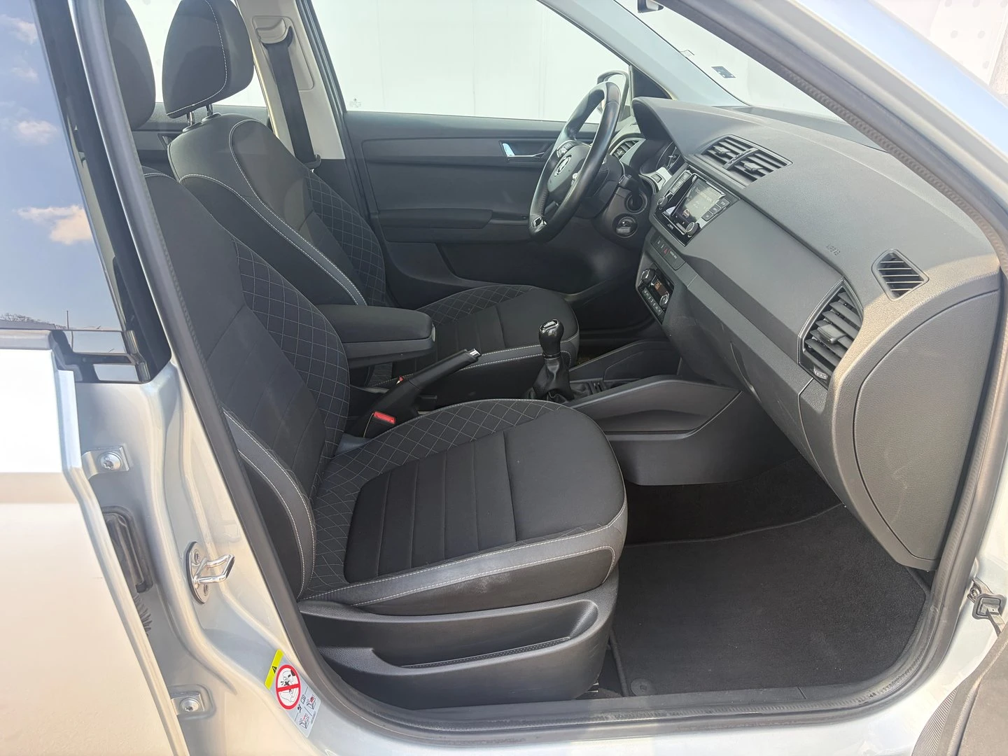 Skoda Fabia Ambition 1.0 TSI 95ks MT5 | Mobile.bg � ����������� 6