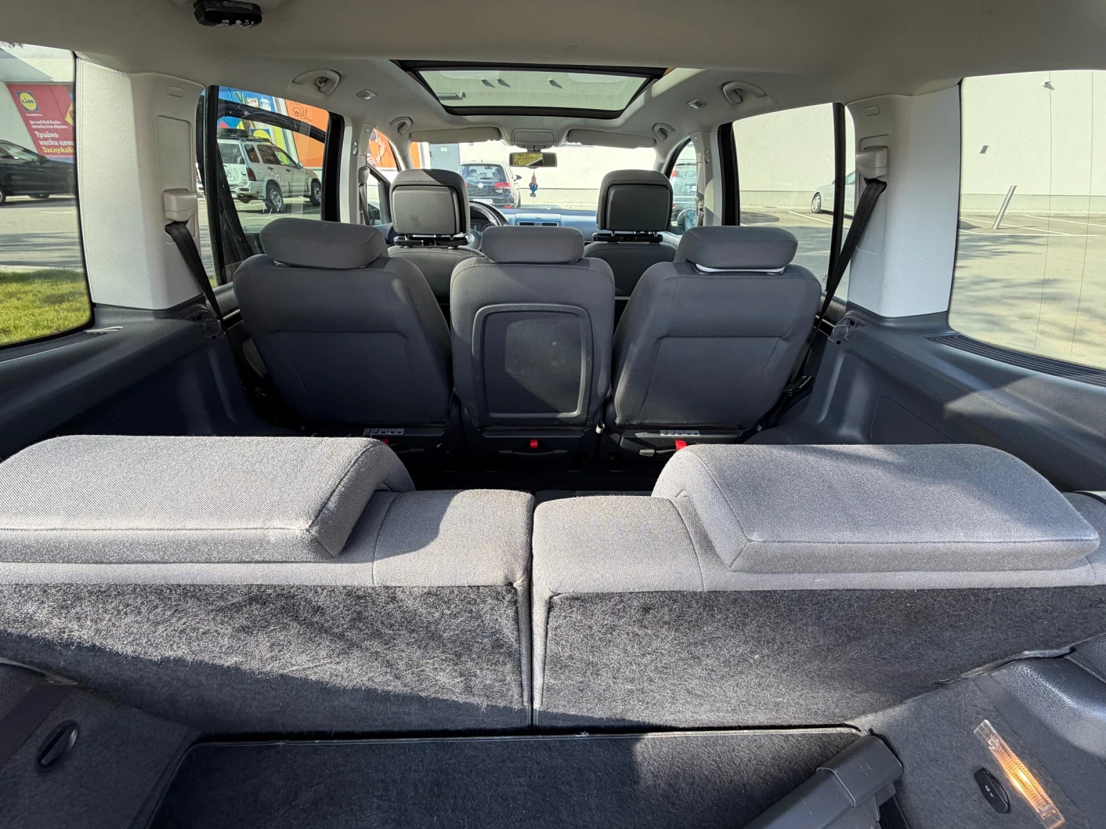 VW Touran 2.0TDI 6+ 1, снимка 10 - Автомобили и джипове - 53848037