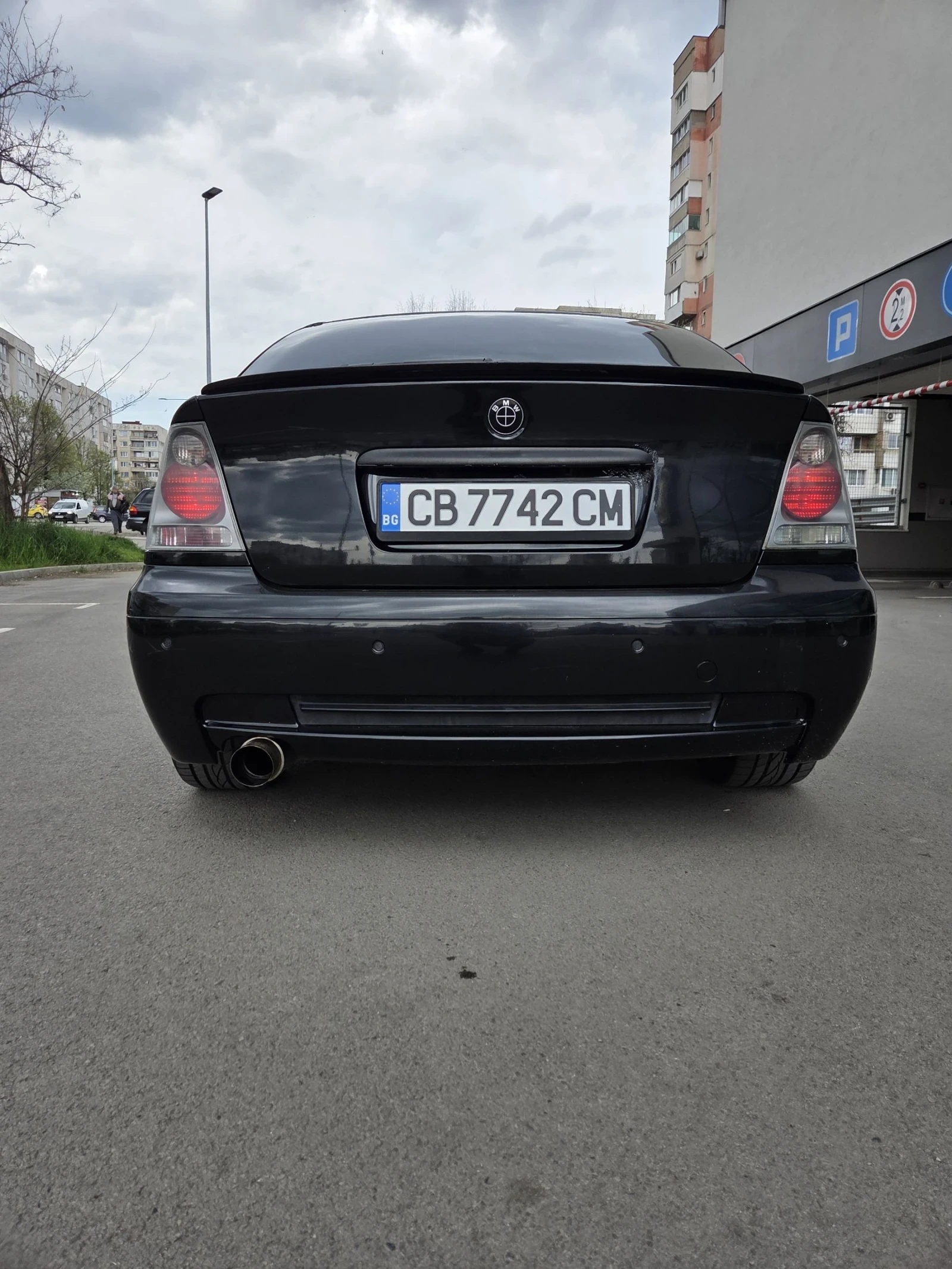 BMW 318 Климатик, снимка 5 - Автомобили и джипове - 54256574