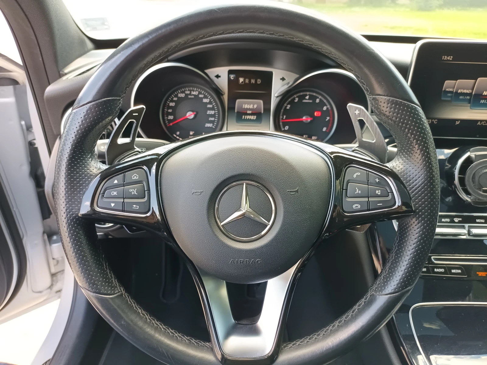 Mercedes-Benz C 300 AMG/4MATIC/ПАНОРАМА/BURMESTER, снимка 13 - Автомобили и джипове - 54424759
