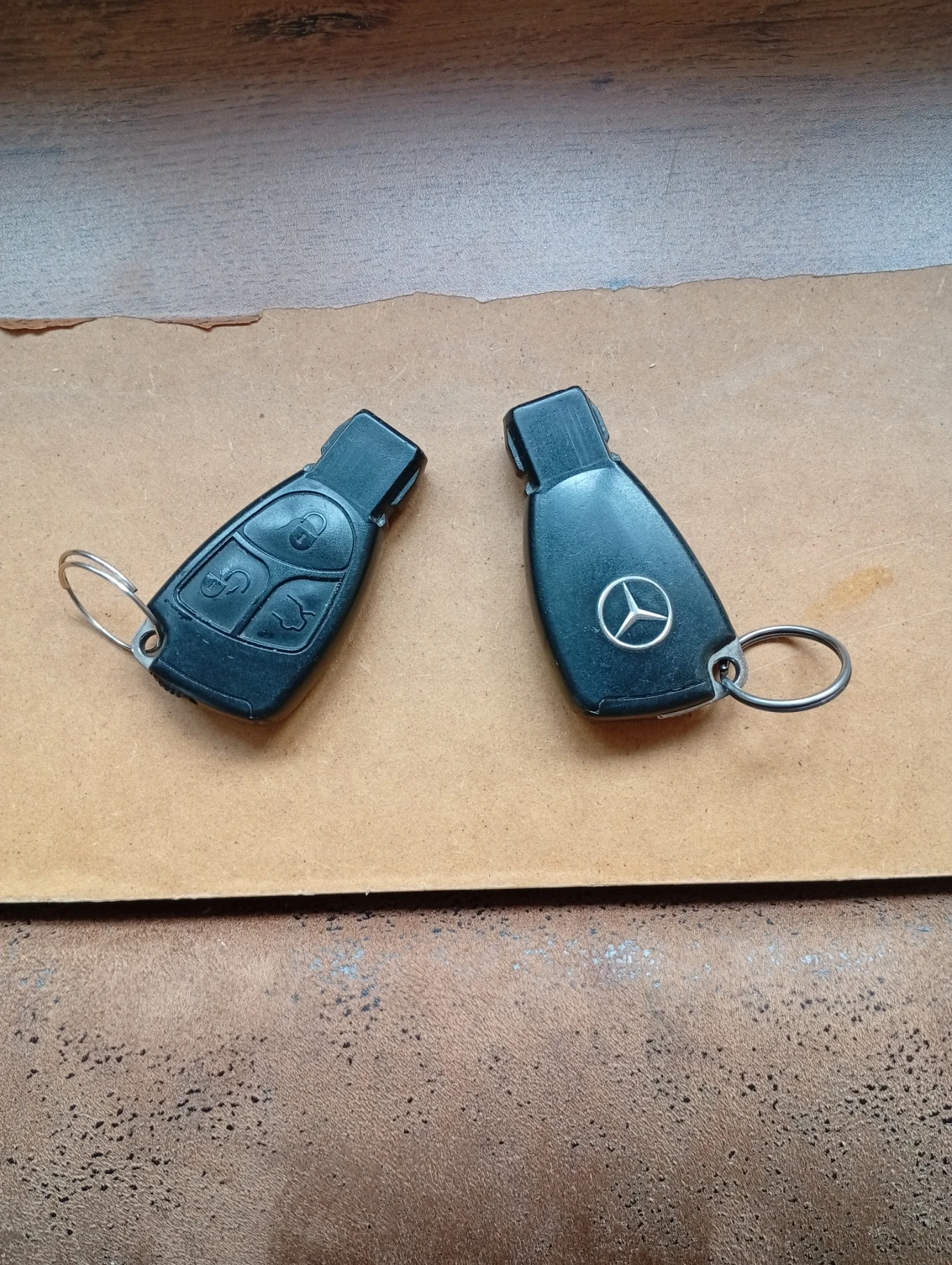 Mercedes-Benz E 240, снимка 5 - Автомобили и джипове - 54458831