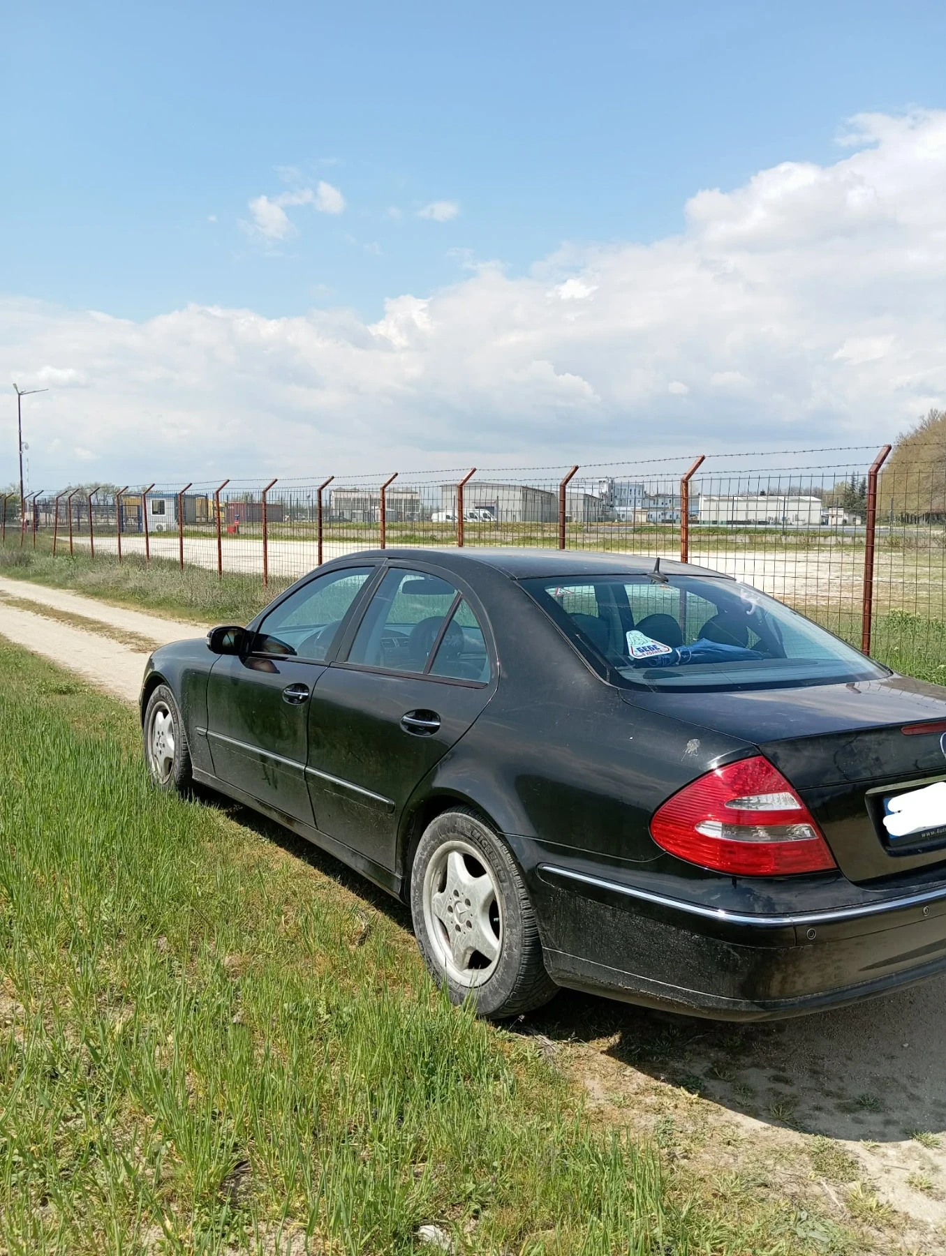 Mercedes-Benz E 240, снимка 8 - Автомобили и джипове - 54458831