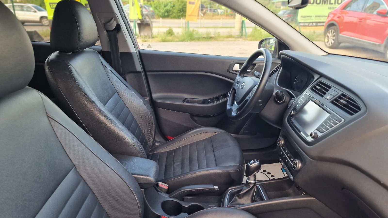 Hyundai I20 1.4i Luxury Edition ���� ���� ������ keyless | Mobile.bg � ����������� 13