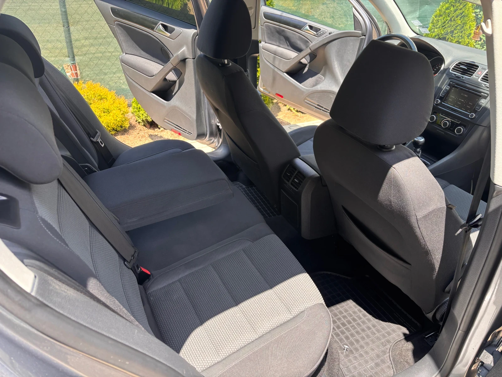 VW Golf 6 /2.0 tdi/ 4motion, снимка 13 - Автомобили и джипове - 54808557
