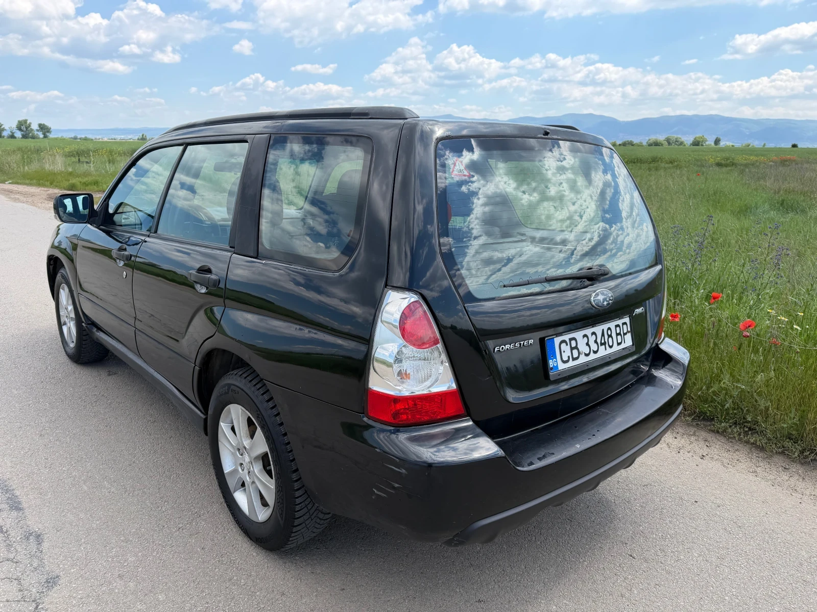 Subaru Forester 2.0i LPG Fecelift, снимка 7 - Автомобили и джипове - 54912406