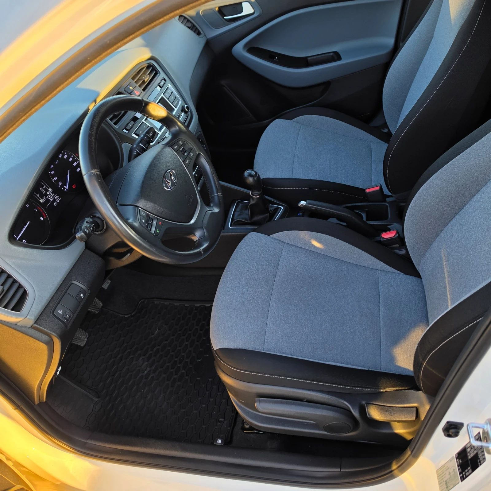 Hyundai I20, снимка 6 - Автомобили и джипове - 55226293