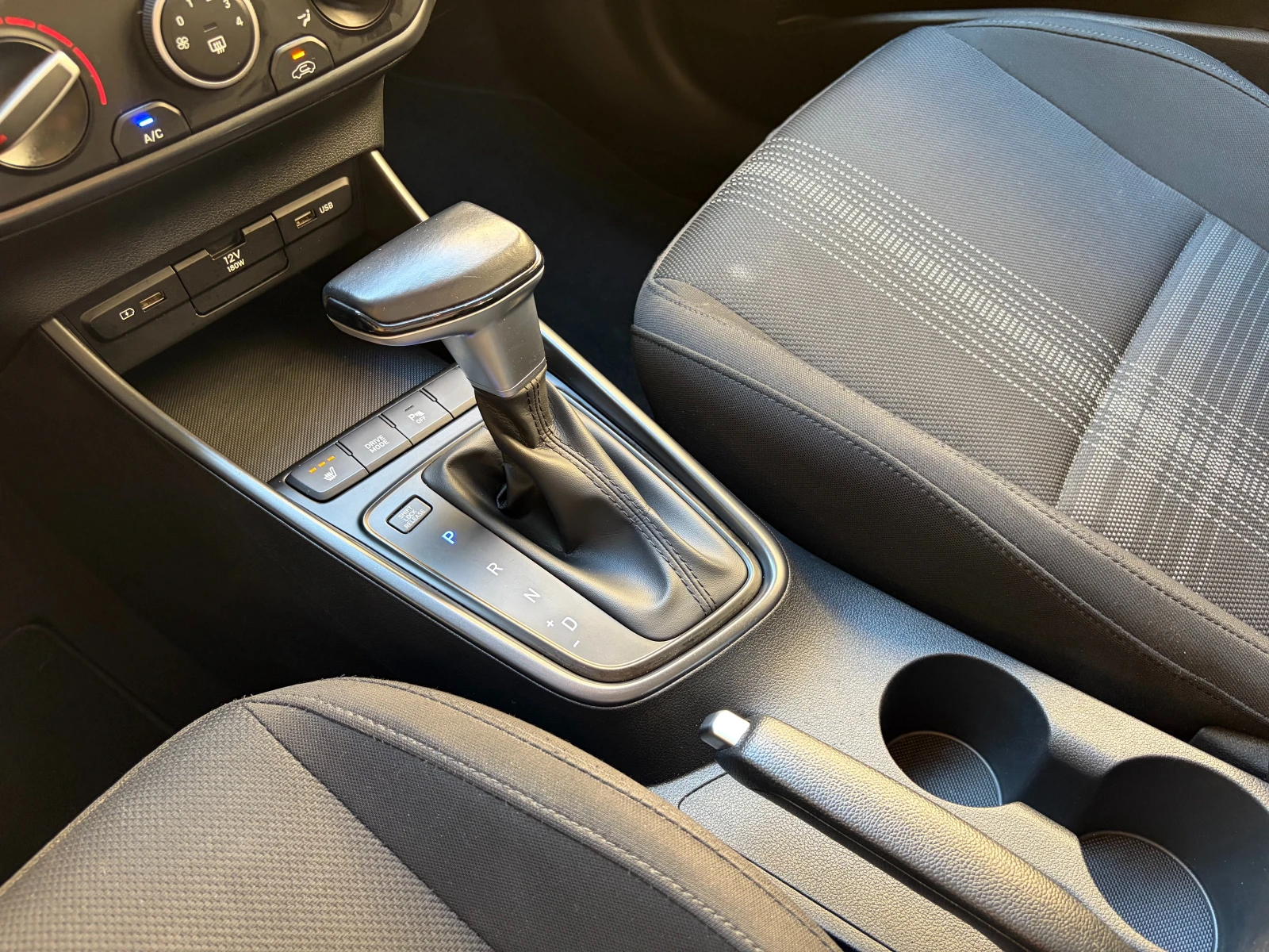 Hyundai I20 - в Гаранция, снимка 14 - Автомобили и джипове - 55260746