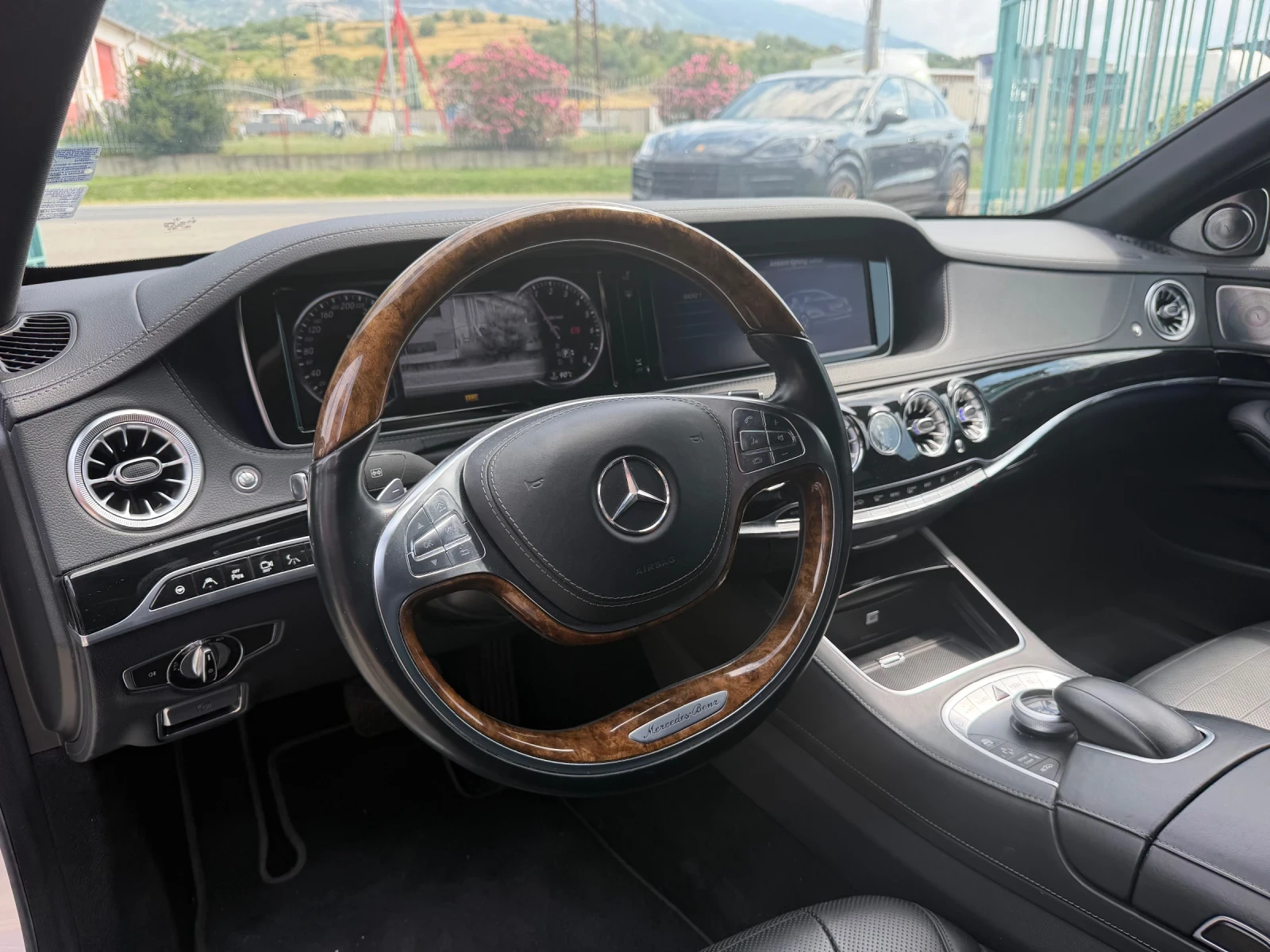 Mercedes-Benz S 500 4M* 3xTV* 4DBurmester* NightVision* Pano* Massage, снимка 5 - Автомобили и джипове - 55362604