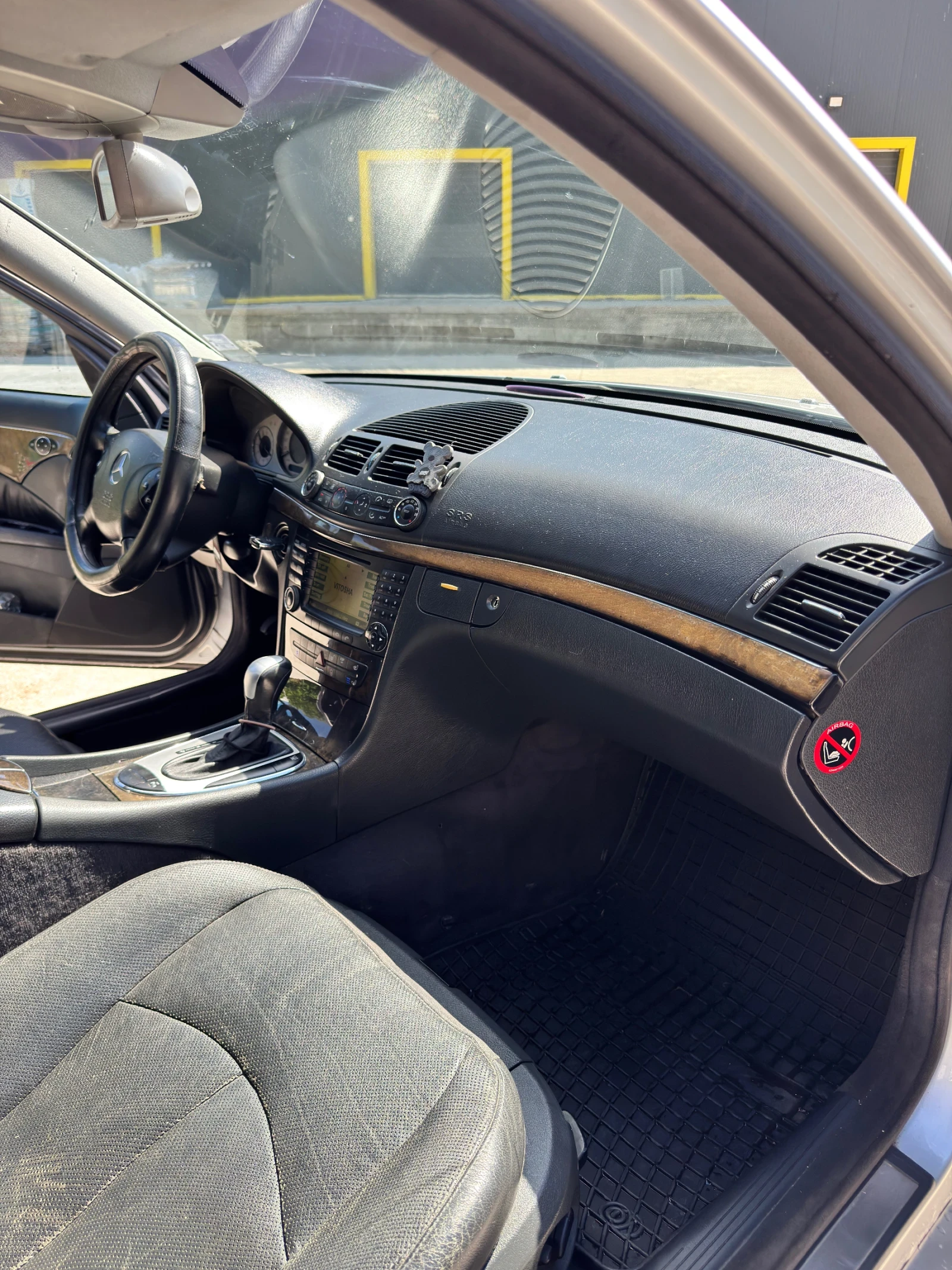 Mercedes-Benz E 320 CDI 204, снимка 10 - Автомобили и джипове - 55476575