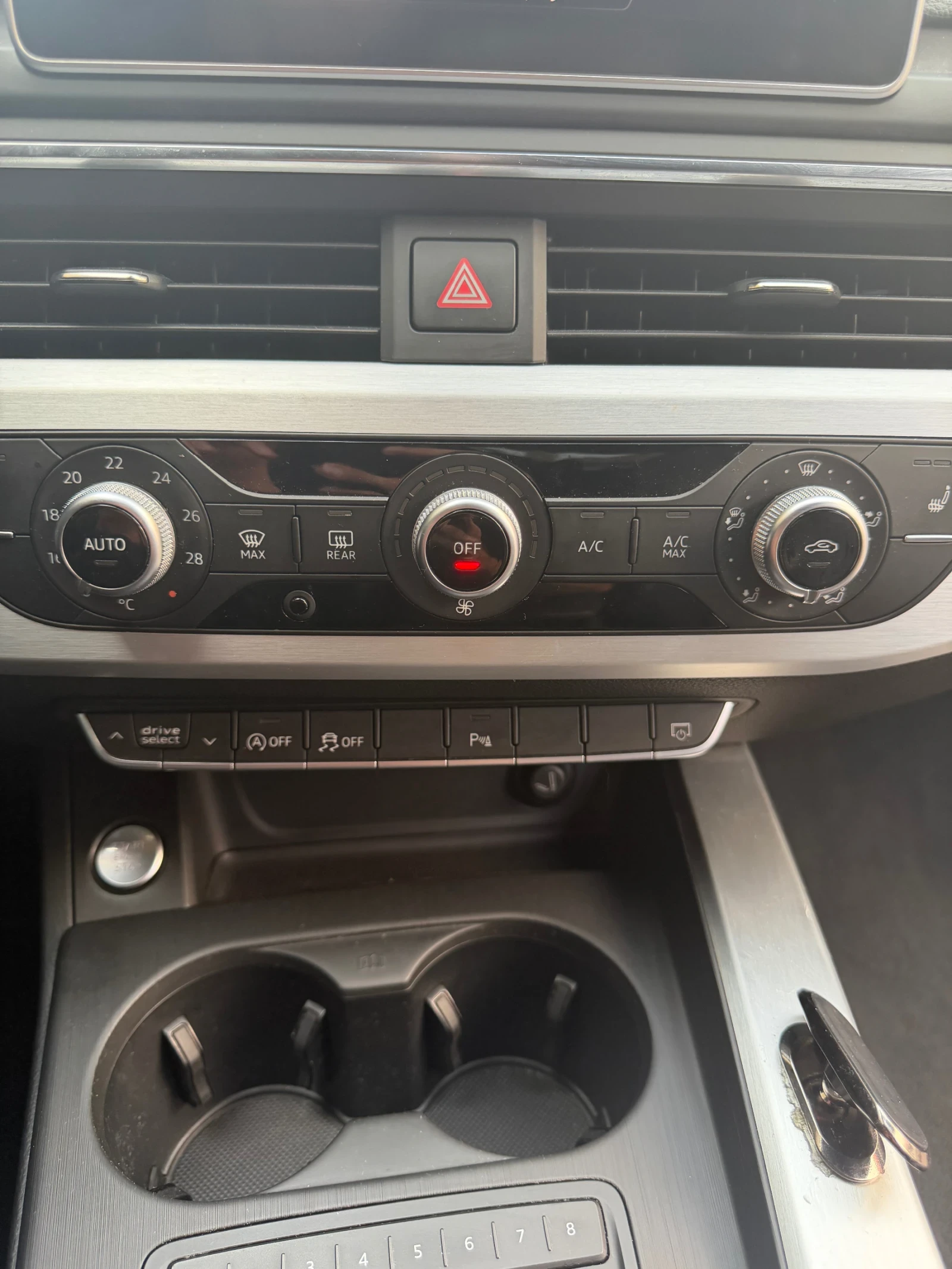 Audi A4 Audi A4 DIGITAL, снимка 11 - Автомобили и джипове - 56117842