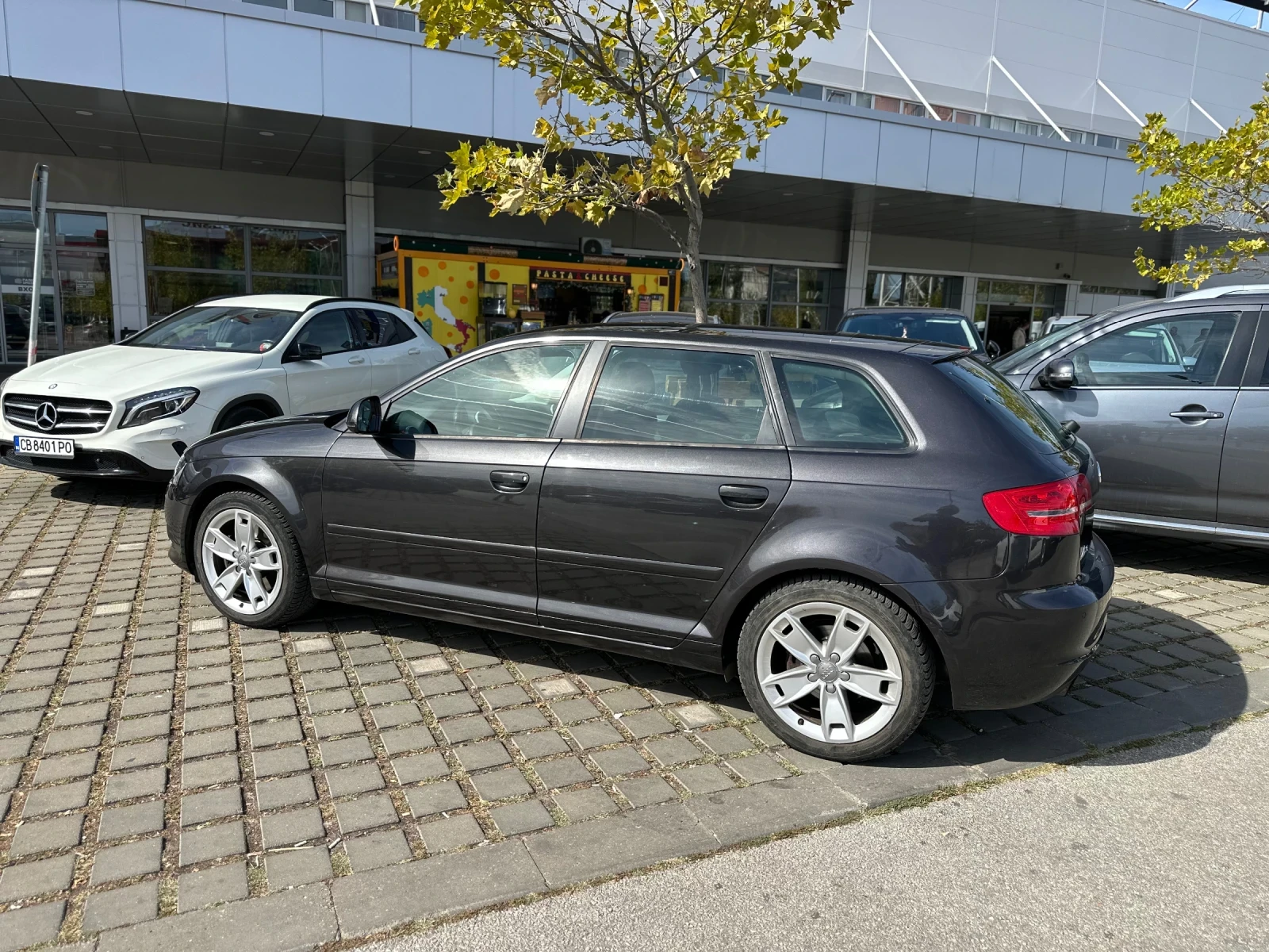 Audi A3 1.8 TFSI QUATTRO, снимка 4 - Автомобили и джипове - 56330276