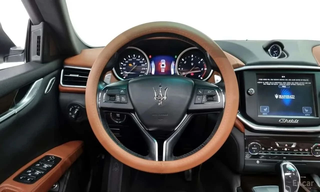 Maserati Ghibli, снимка 8 - Автомобили и джипове - 56689902
