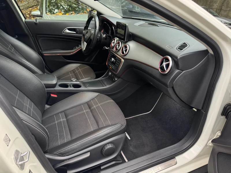 Mercedes-Benz GLA 200 CDI* Night Pack, снимка 15 - Автомобили и джипове - 52181625
