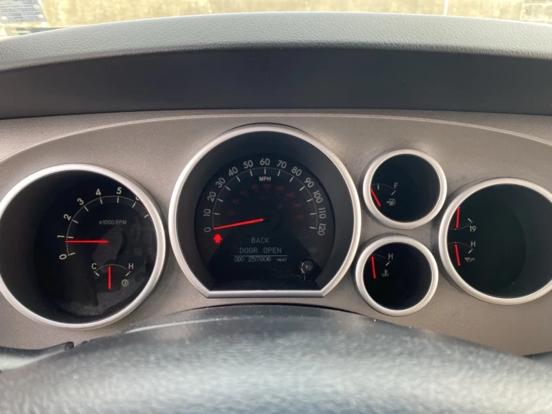 Toyota Sequoia Limited , снимка 14 - Автомобили и джипове - 52297031