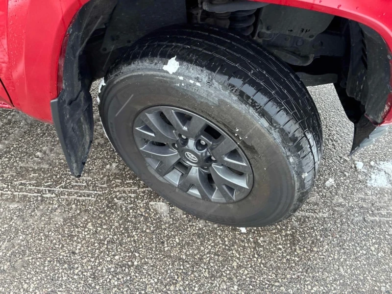 Toyota Tacoma * 4x4 Double Cab Auto * CARFAX * БЕЗ ПЪРВОНАЧАЛНА , снимка 7 - Автомобили и джипове - 53031700