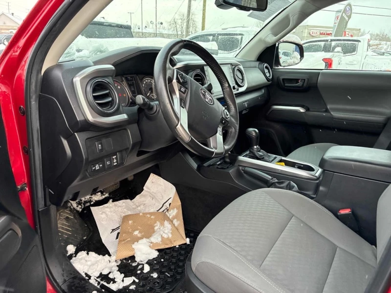 Toyota Tacoma * 4x4 Double Cab Auto * CARFAX * БЕЗ ПЪРВОНАЧАЛНА , снимка 5 - Автомобили и джипове - 53031700