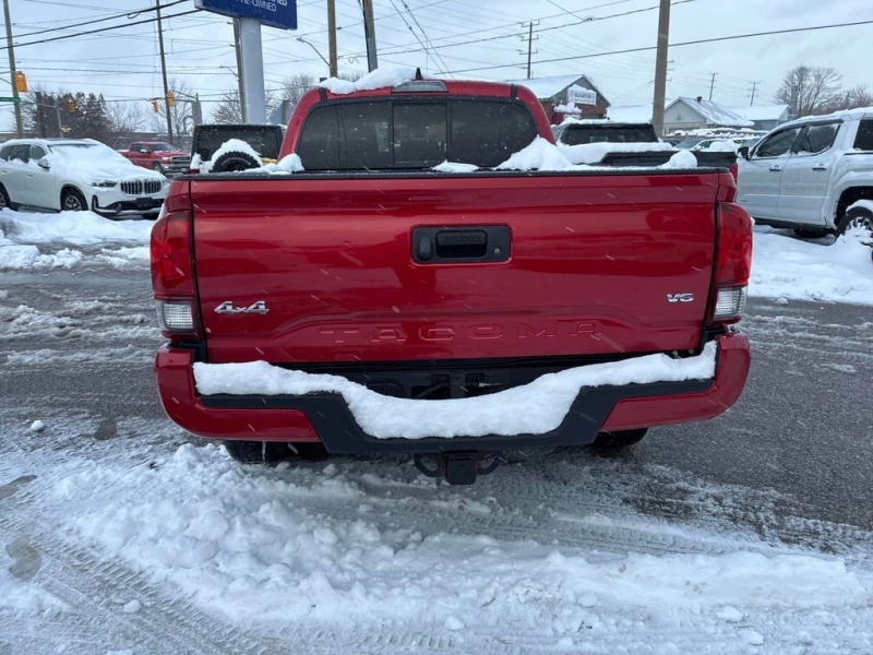 Toyota Tacoma * 4x4 Double Cab Auto * CARFAX * БЕЗ ПЪРВОНАЧАЛНА , снимка 4 - Автомобили и джипове - 53031700