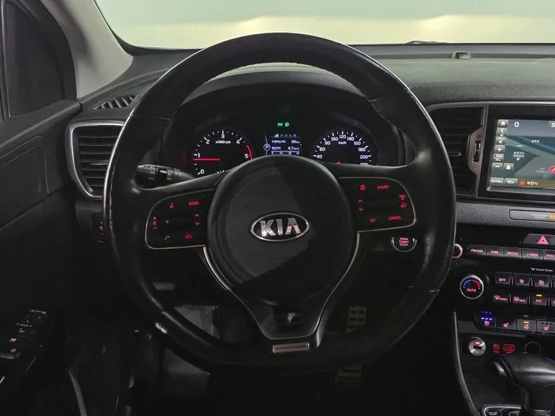 Kia Sportage 2.0 CRDi 4WD, снимка 15 - Автомобили и джипове - 54275126