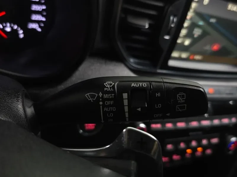 Kia Sportage 2.0 CRDi 4WD, снимка 16 - Автомобили и джипове - 54275126