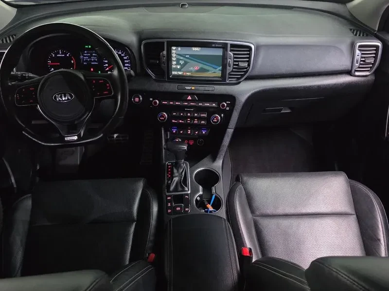 Kia Sportage 2.0 CRDi 4WD, снимка 7 - Автомобили и джипове - 54275126