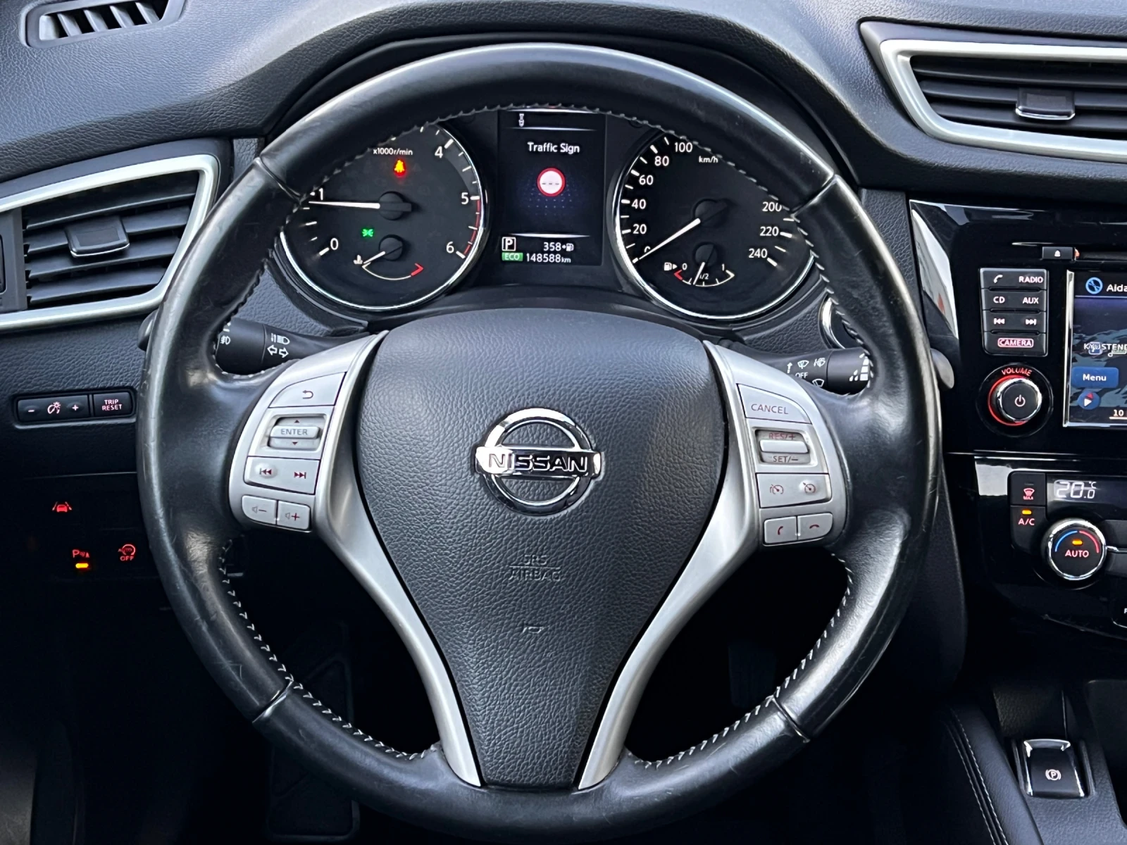 Nissan Qashqai 1.6dCi XTronic 4xКамери Keyless Go Подгрев Металик - изображение 8