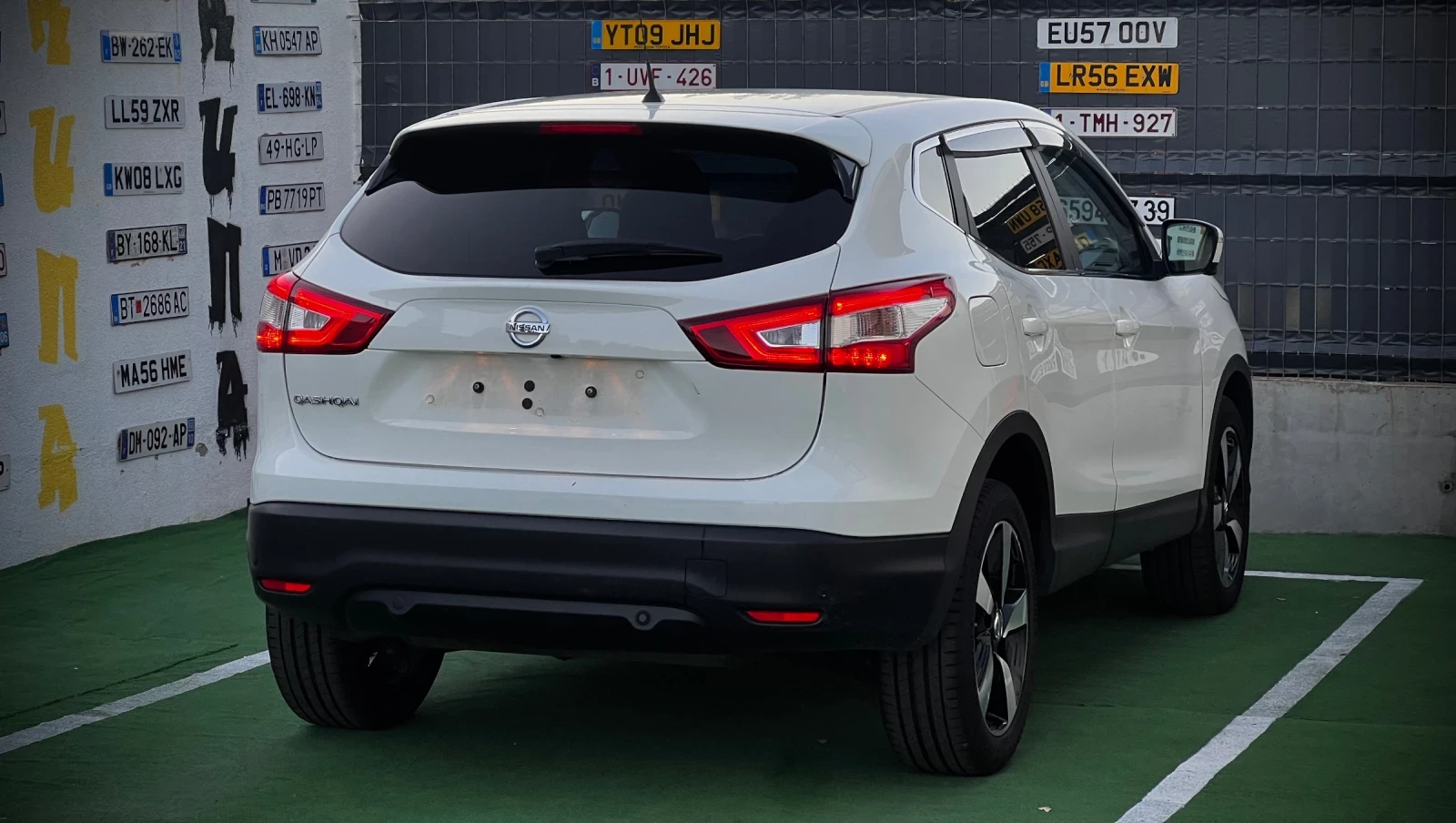 Nissan Qashqai 1.6dCi XTronic 4xКамери Keyless Go Подгрев Металик - изображение 4