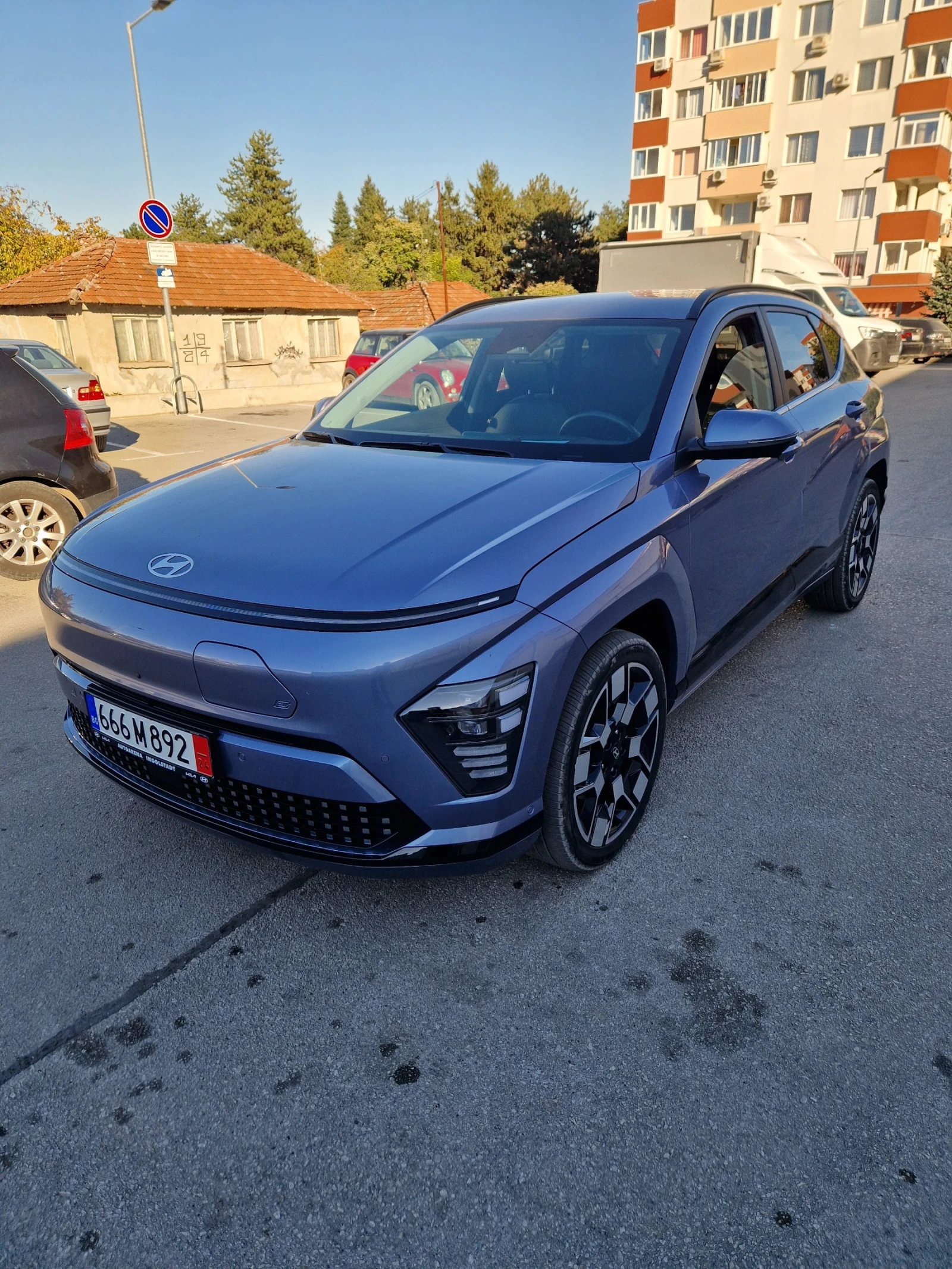 Hyundai Kona 65.4KWh 218кс - вс.екстри + к-т зимни гуми+ джанти - изображение 6